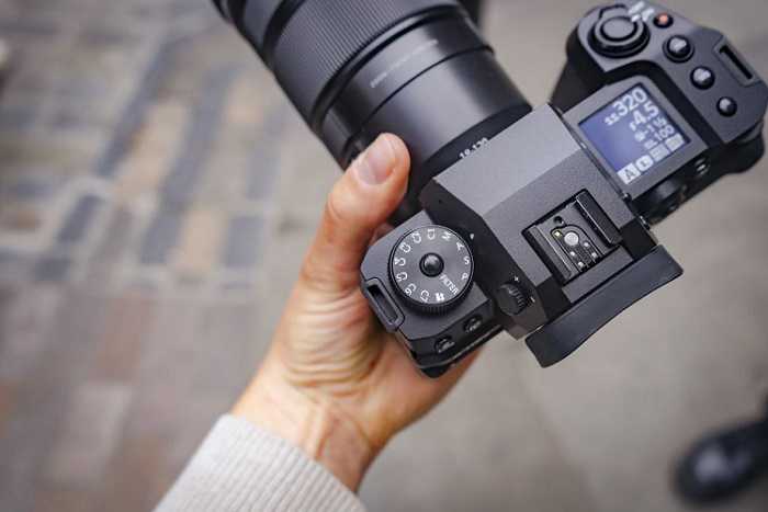 هندلینگ دوربین فوجی Fujifilm X-H2S